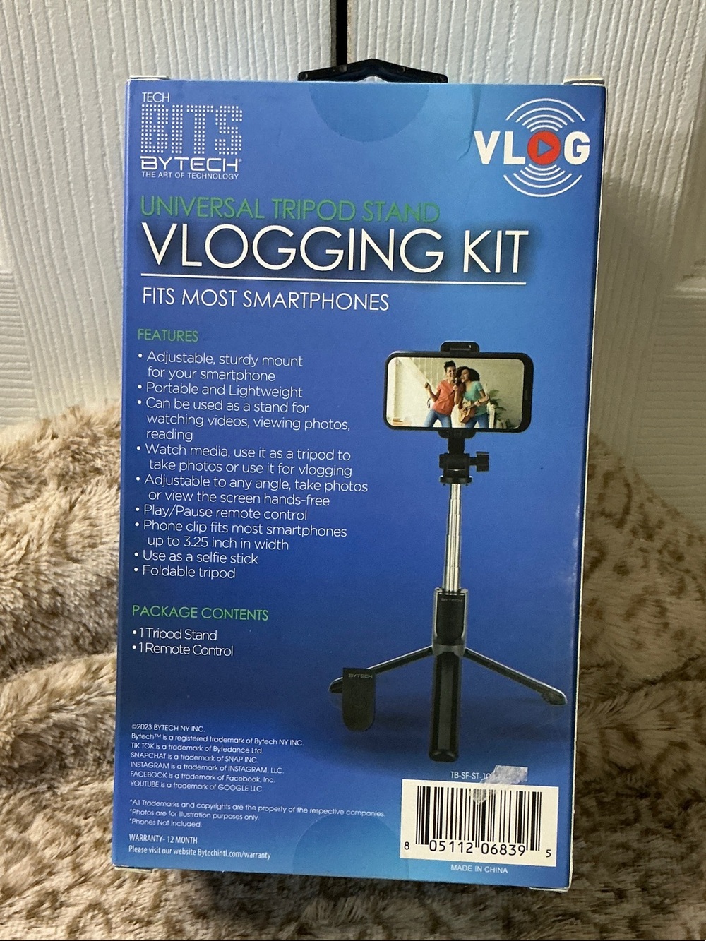Bytech Vlogging Kit Universal Tripod Stand - Black - Picture 2 of 5